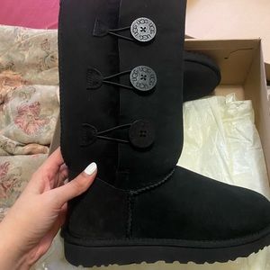 Uggs boots brand new
